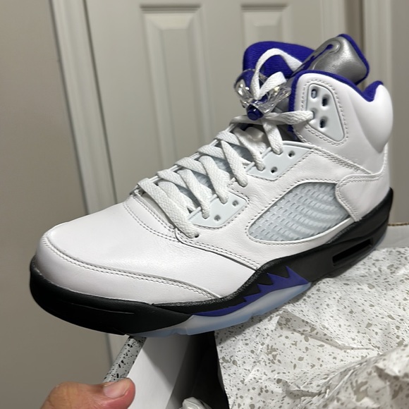 Air Jordan 5 Retro DS - Dark Concord (DD0587) W/ E Receipt. - Picture 2 of 2